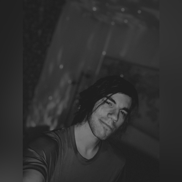 Hello.32x30 pants, Men’s size large. - Picture 2 of 9